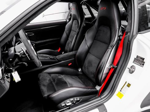 Used 2015 Porsche 911 GT3 image 36