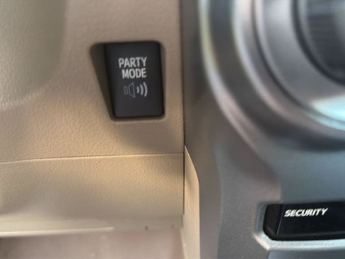 Used 2013 Toyota 4Runner SR5 RWD image 8