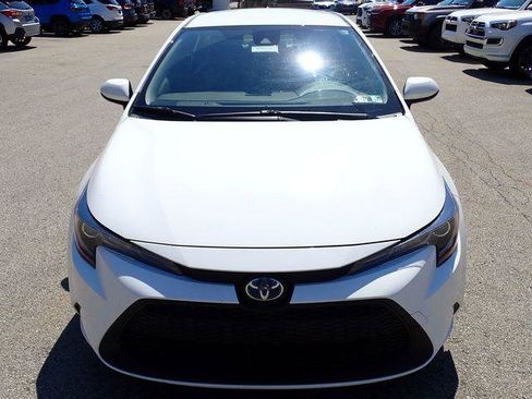 Certified 2022 Toyota Corolla LE w/ Premium Interior Package image 8