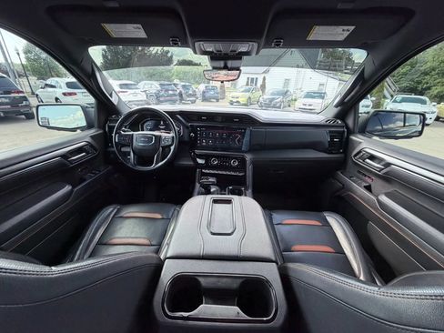 Used 2022 GMC Sierra 1500 AT4 w/ Technology Package AWD/4WD image 19