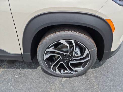 New 2026 Chevrolet TrailBlazer RS w/ Convenience Package FWD image 9