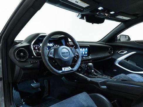 Used 2021 Chevrolet Camaro ZL1 image 23
