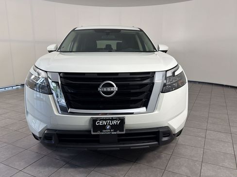 Used 2025 Nissan Pathfinder SV AWD/4WD image 6