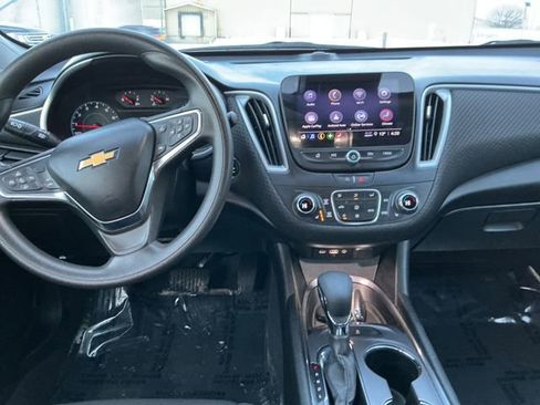 Used 2023 Chevrolet Malibu LT image 29