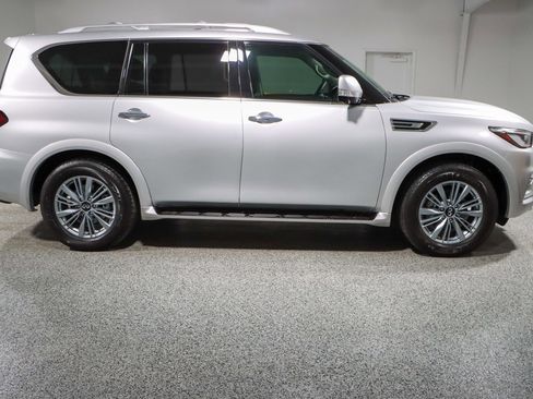 Used 2023 INFINITI QX80 Luxe w/ Cargo Package RWD image 6