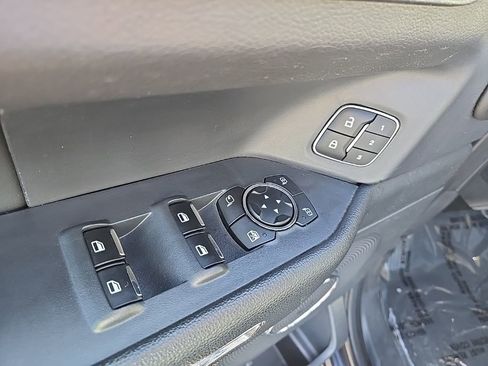 Used 2024 Ford Expedition XLT image 10