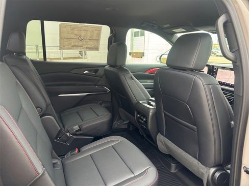 New 2026 Chevrolet Traverse Z71 w/ Driver Confidence Package image 25