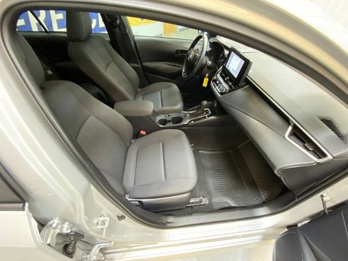 Used 2024 Toyota Corolla LE FWD image 25