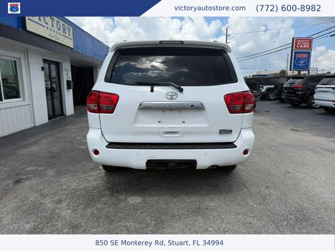 Used 2012 Toyota Sequoia Limited RWD image 4
