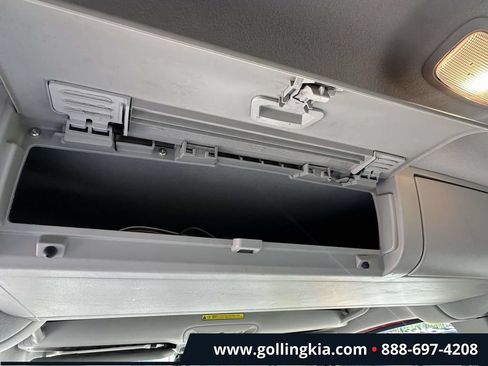 Used 2016 Ford Transit Connect Titanium FWD image 12