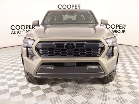 Used 2025 Toyota Tacoma TRD Off-Road image 9