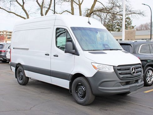 Used 2025 Mercedes-Benz Sprinter 2500 image 1
