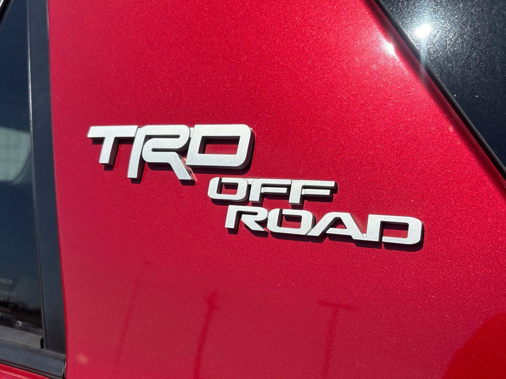 Used 2020 Toyota 4Runner TRD Off-Road Premium AWD/4WD image 30