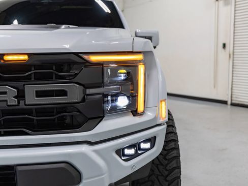 Used 2025 Ford F150 Raptor AWD/4WD image 8