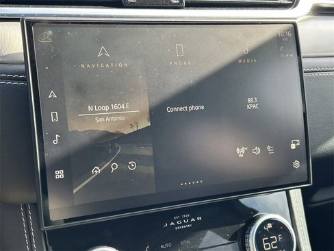 Used 2024 Jaguar F-PACE R-Dynamic S image 37