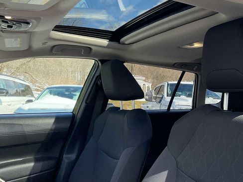 Used 2023 Toyota Corolla Cross LE w/ Moonroof Package image 51