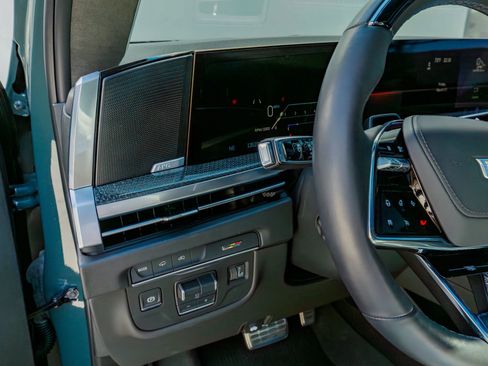 Used 2025 Cadillac Escalade V w/ LPO, ONYX Package AWD/4WD image 73