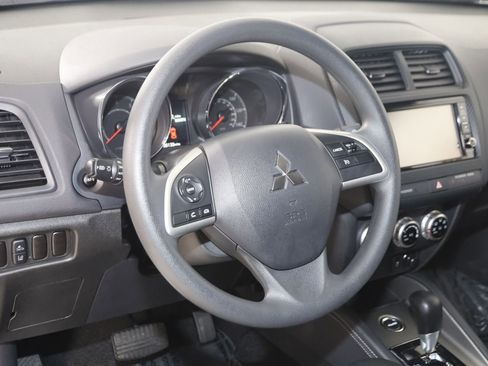 Used 2025 Mitsubishi Outlander Sport AWD image 6