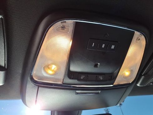 Used 2022 Dodge Charger R/T w/ Plus Group image 29