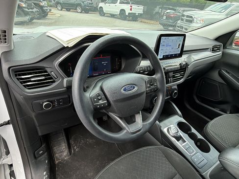 Used 2025 Ford Escape Active AWD/4WD image 23