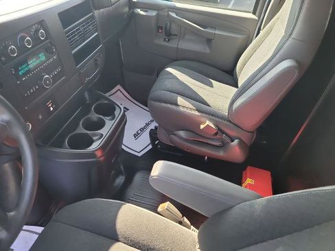 Used 2023 GMC Savana 2500 w/ Driver Convenience Package image 18