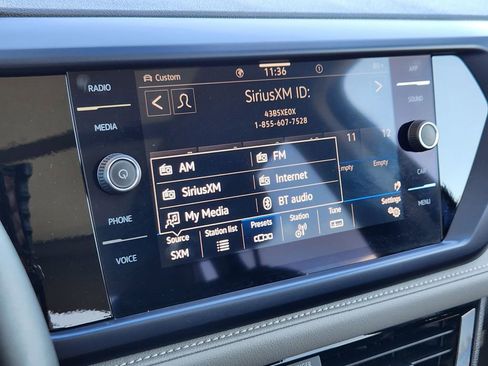 Used 2024 Volkswagen Taos SE image 7