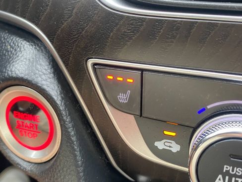 Used 2018 Honda Accord EX image 29
