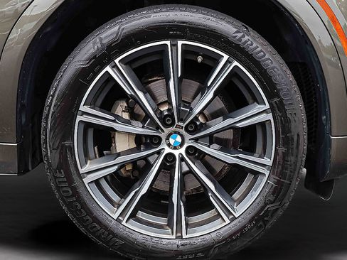 Used 2023 BMW X6 xDrive40i w/ M Sport Package AWD/4WD image 28