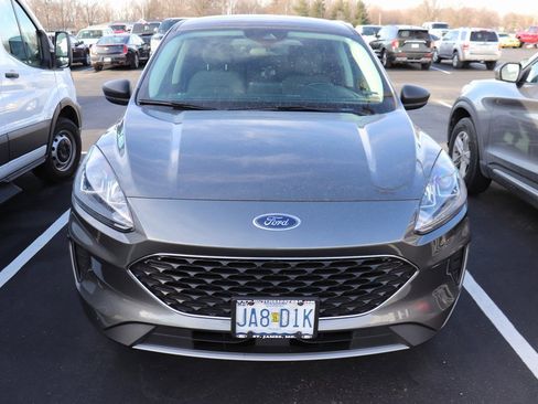 Used 2022 Ford Escape SE w/ Cold Weather Package image 2