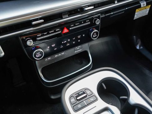 New 2026 Hyundai Ioniq 9 SE image 24