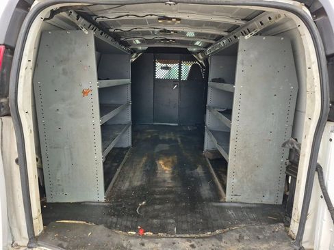 Used 2016 Chevrolet Express 2500 Extended image 7