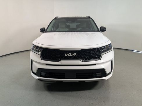 Used 2022 Kia Sorento S w/ Panoramic Sunroof Package FWD image 2