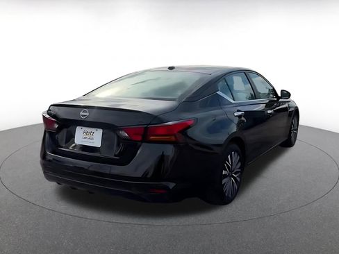 Used 2025 Nissan Altima 2.5 SV image 12