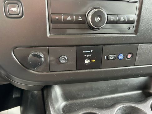 Used 2023 Chevrolet Express 2500 w/ Driver Convenience Package image 14