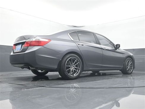 Used 2015 Honda Accord LX image 11