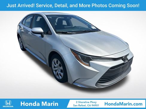 Used 2024 Toyota Corolla LE FWD image 1
