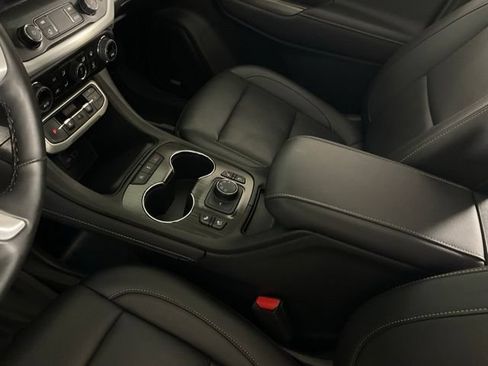 Used 2023 GMC Acadia SLT w/ Elevation Edition AWD/4WD image 16