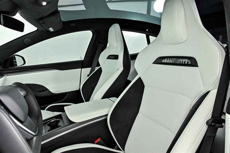 Used 2025 Tesla Model S Plaid AWD/4WD image 18