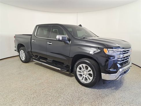 Used 2022 Chevrolet Silverado 1500 LTZ image 4