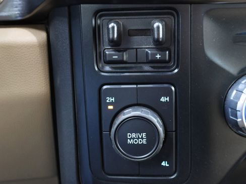 Used 2023 Ford F350 Lariat w/ FX4 Off-Road Package image 50