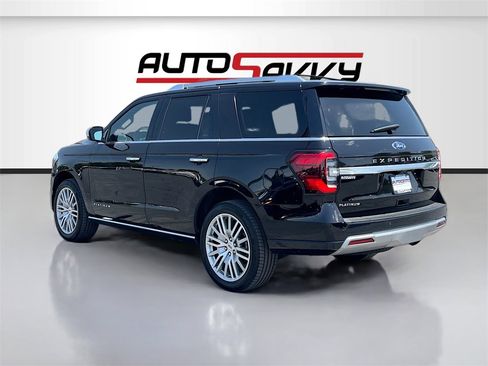 Used 2022 Ford Expedition Platinum image 5