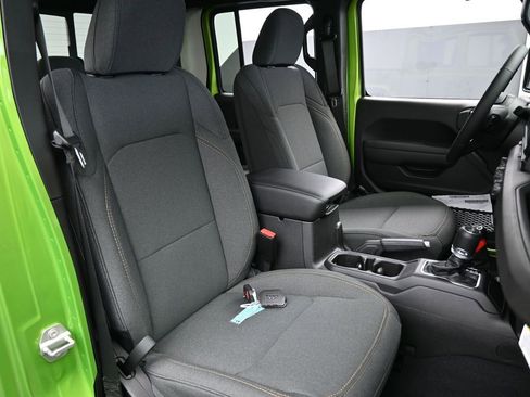 New 2026 Jeep Gladiator Sport image 39