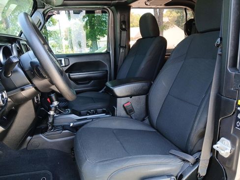 Used 2023 Jeep Wrangler Sport AWD/4WD image 18