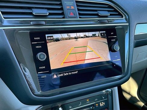 Used 2023 Volkswagen Tiguan SE image 23