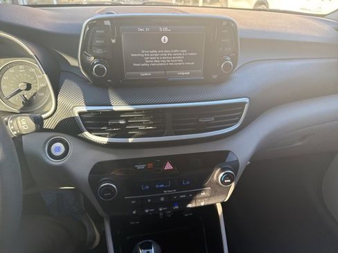 Used 2019 Hyundai Tucson Sport image 11