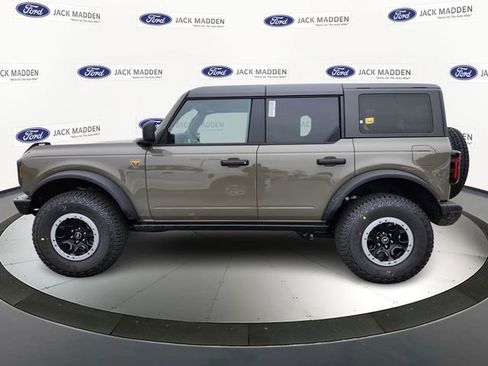 New 2025 Ford Bronco Badlands w/ Sasquatch Package image 2