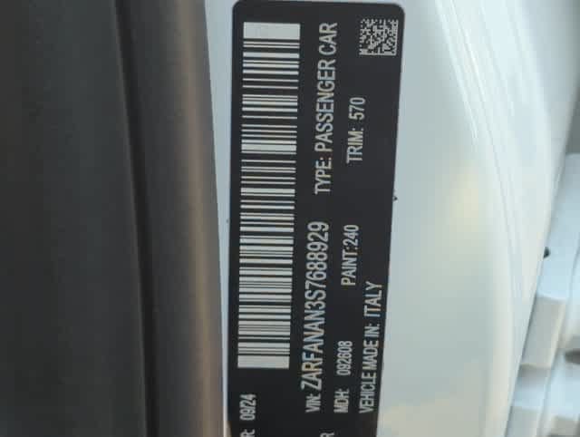 Used 2025 Alfa Romeo Giulia AWD image 37