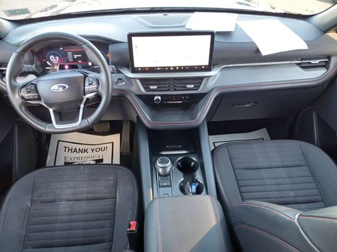 Used 2025 Ford Explorer ST-Line w/ ST-Line Street Pack image 17