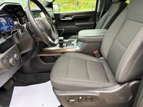Used 2025 Chevrolet Silverado 1500 LT w/ Z71 Off-Road Package AWD/4WD image 15