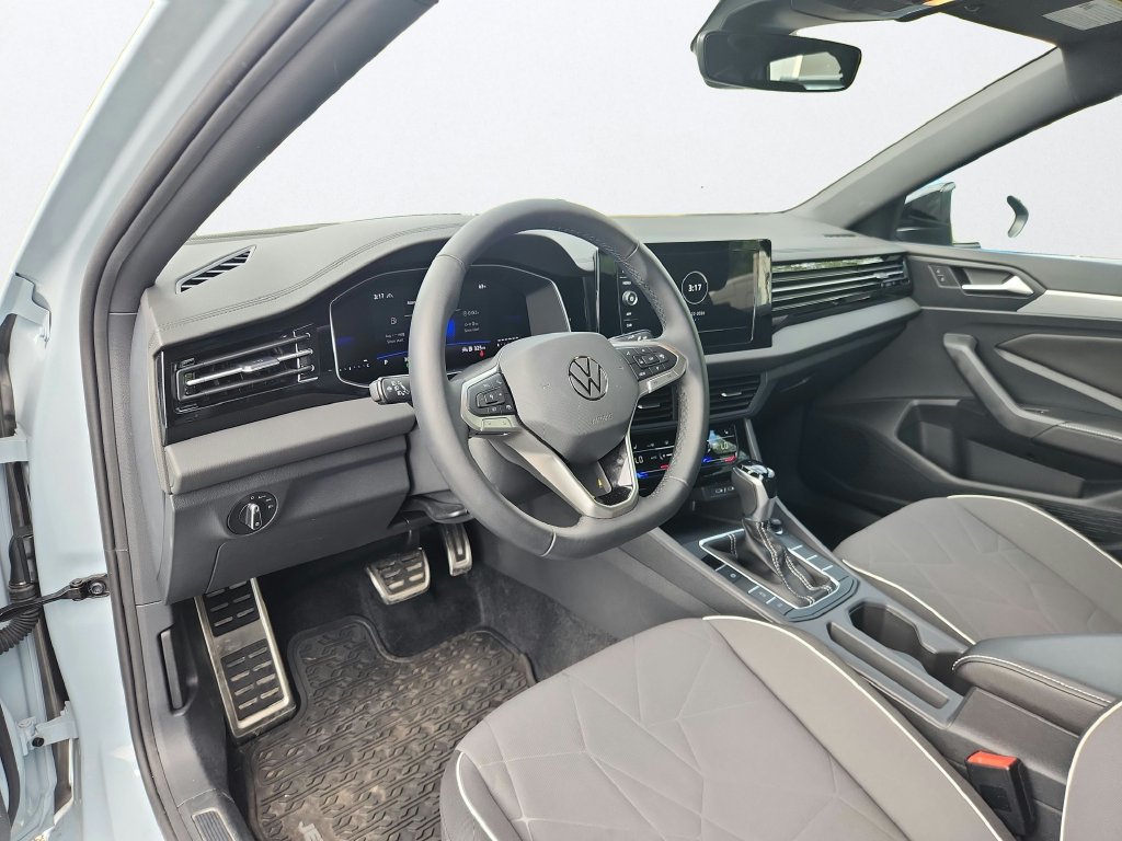 Certified 2025 Volkswagen Jetta Sport FWD image 10